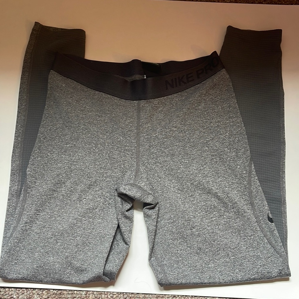 NIKE PRO LEGGINGS